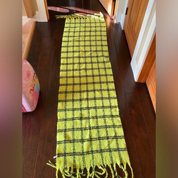 Ardene yellow /Green and black scarf - Picture 1 of 2